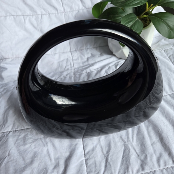 HUDA BEAUTY Black Clutch with Silver Accent - Picture 3 of 4